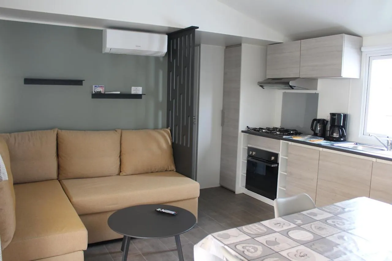 Vos Meilleures Vacances Au Montourey! Hotel Frejus Campsite